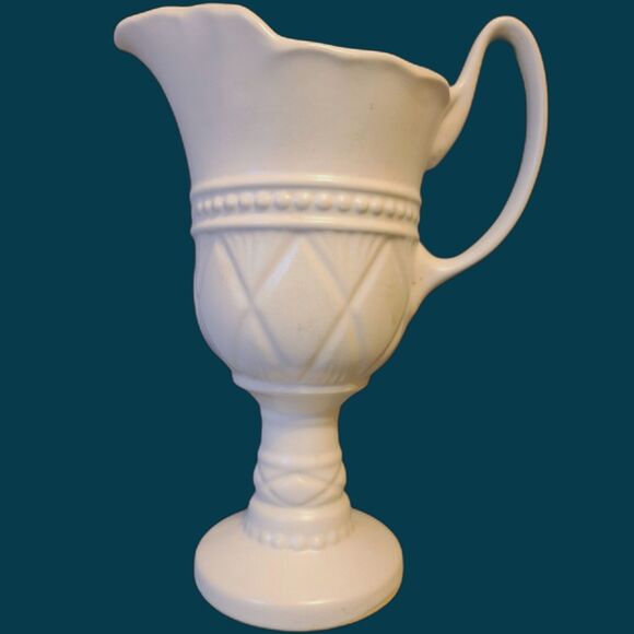Hull Pottery Matte White Pitcher Diamond Footed Pedestal Vase F32‎ USA 10.5"Tall - Picture 1 of 5